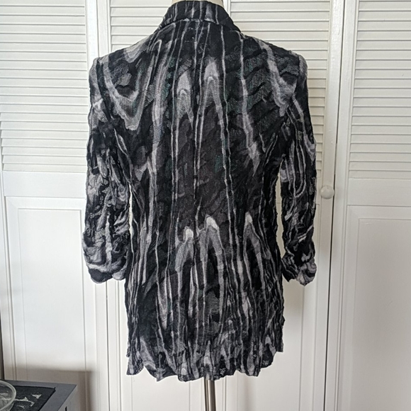 Alberto Makali - Picture 3 of 4